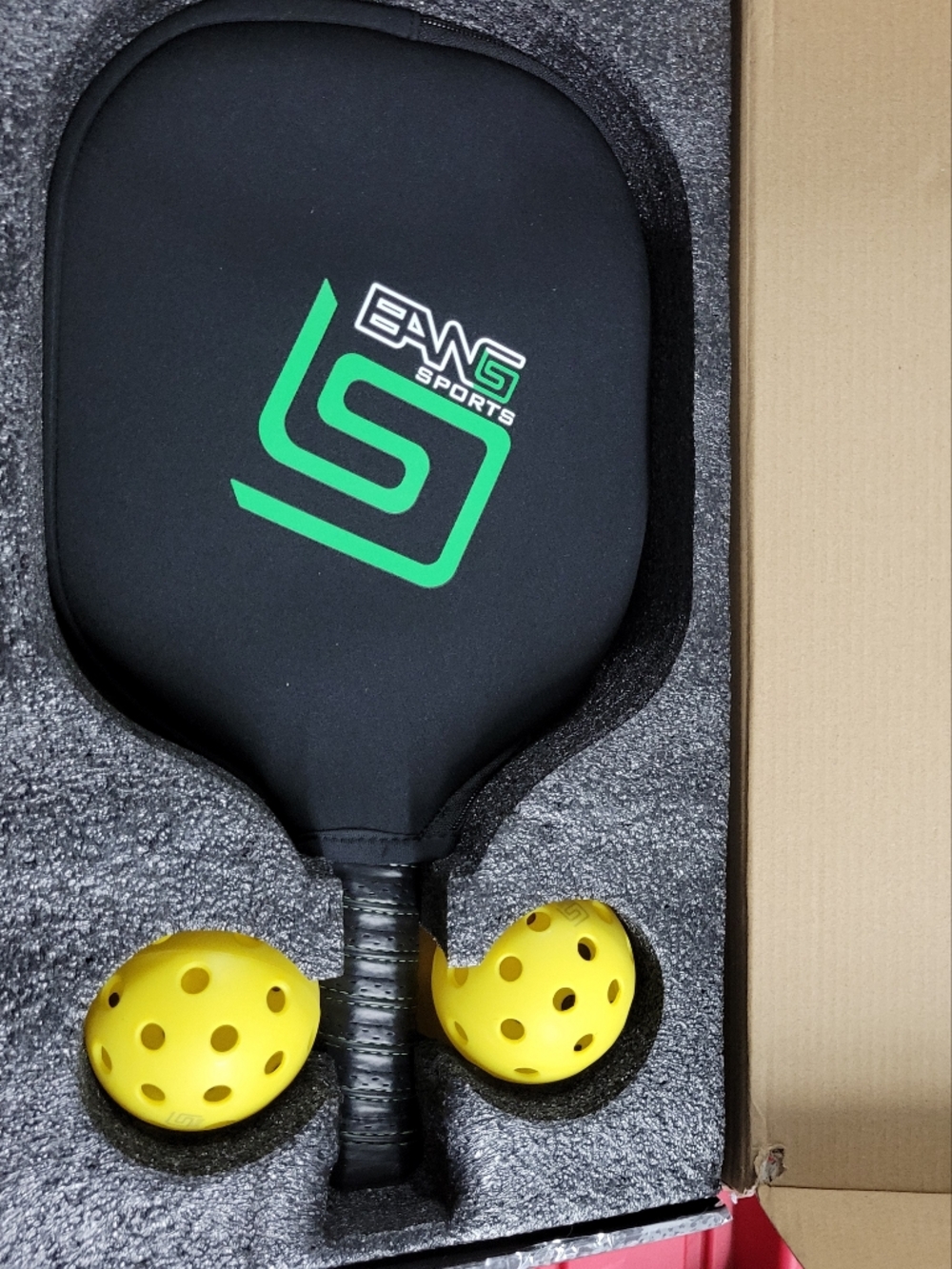 BANG Sports Pickleball Paddle with Bright Yellow Balls